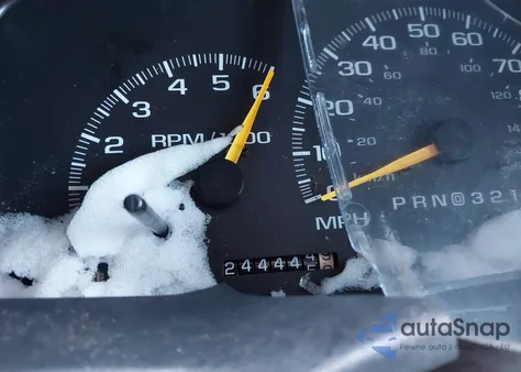 2000 Chevrolet C/K 3500 from USA, damaged, VIN 1GCHK33J8YF515548